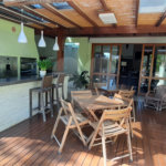 Casa à venda com 4 quartos, sendo 3 suítes, no condomínio Sausalito, Mairiporã - SP