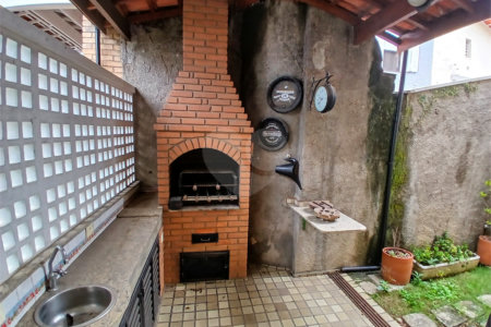 Casa à venda ou para alugar com 3 quartos, sendo 2 suítes, no condomínio Chácara das Rosas, São Paulo - SP