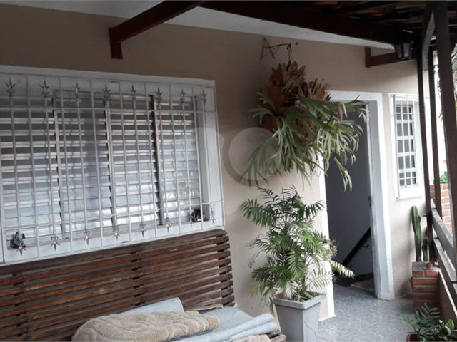 Sobrado à venda com 3 quartos, sendo 2 suítes,  em Perus, São Paulo, SP