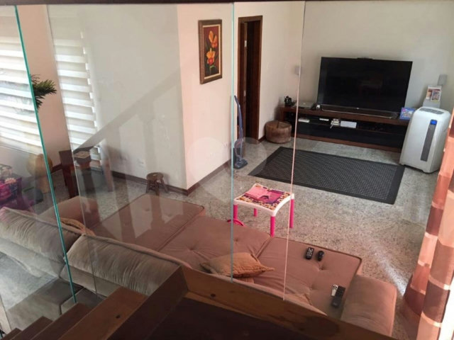 Sobrado à venda com 3 quartos, sendo 1 suíte,  em Jardim Virginia Bianca, São Paulo, SP