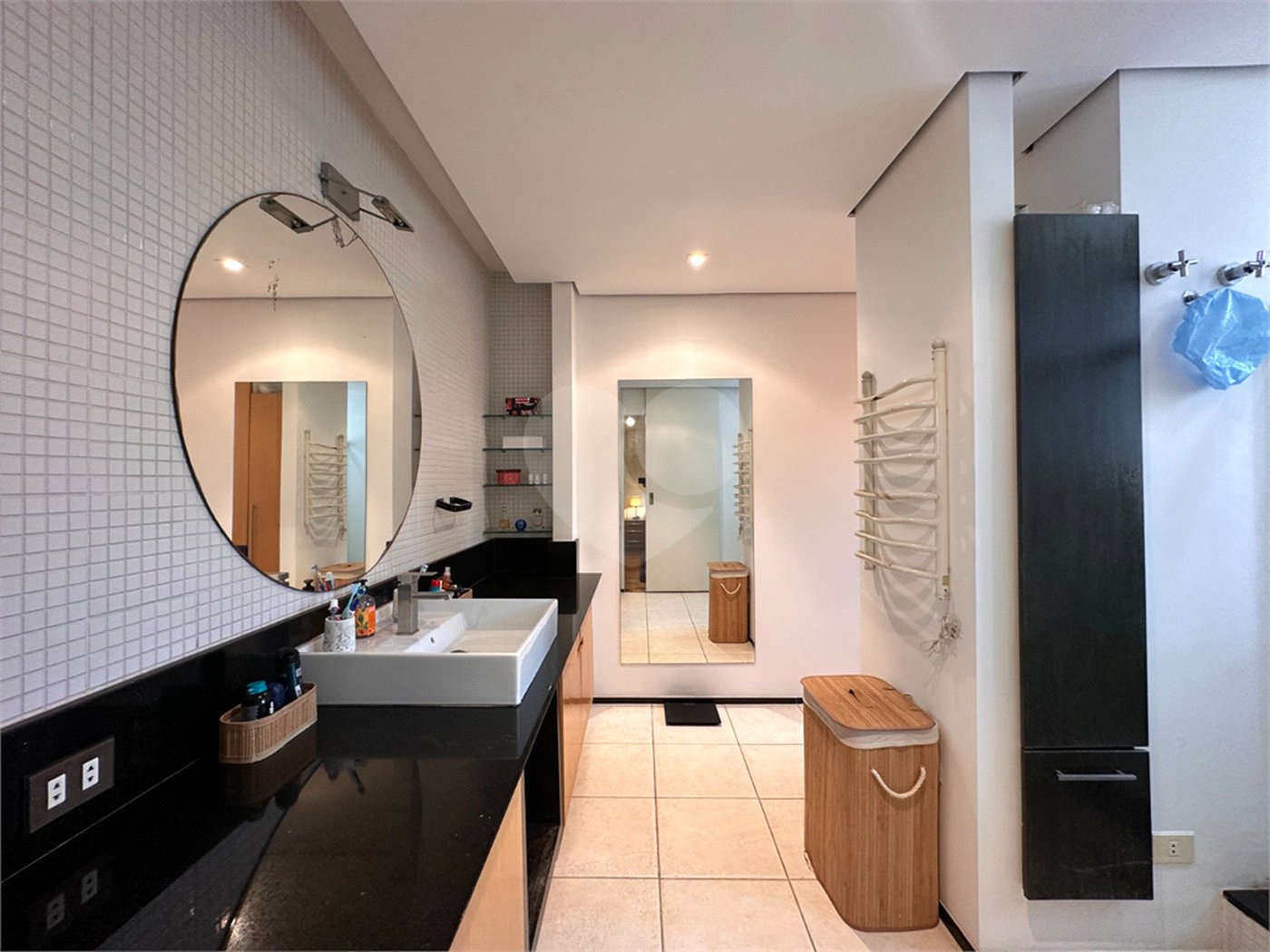 Casa à venda com 3 quartos, sendo 1 suíte,  no condomínio Barão do Triunfo, São Paulo - SP