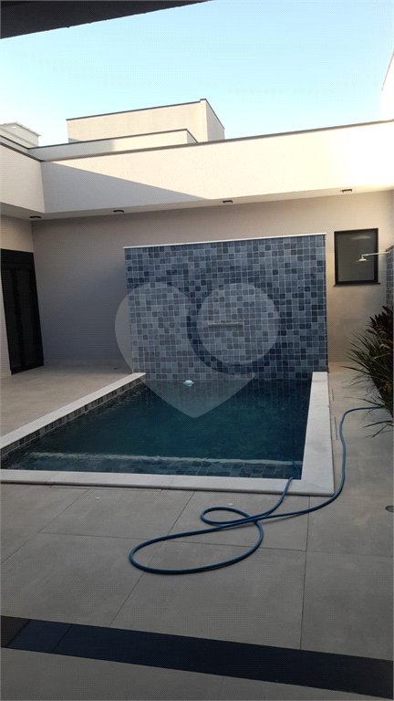 Casa à venda com 3 suítes no condomínio Jardim Laguna, Indaiatuba - SP