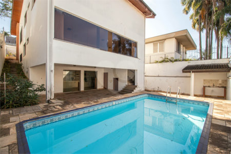 Casa à venda com 5 quartos, sendo 4 suítes, em Jardim Prudência, São Paulo, SP