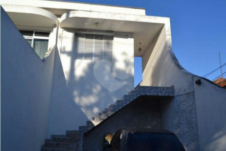 Sobrado à venda com 2 quartos em Vila Nivi, São Paulo, SP