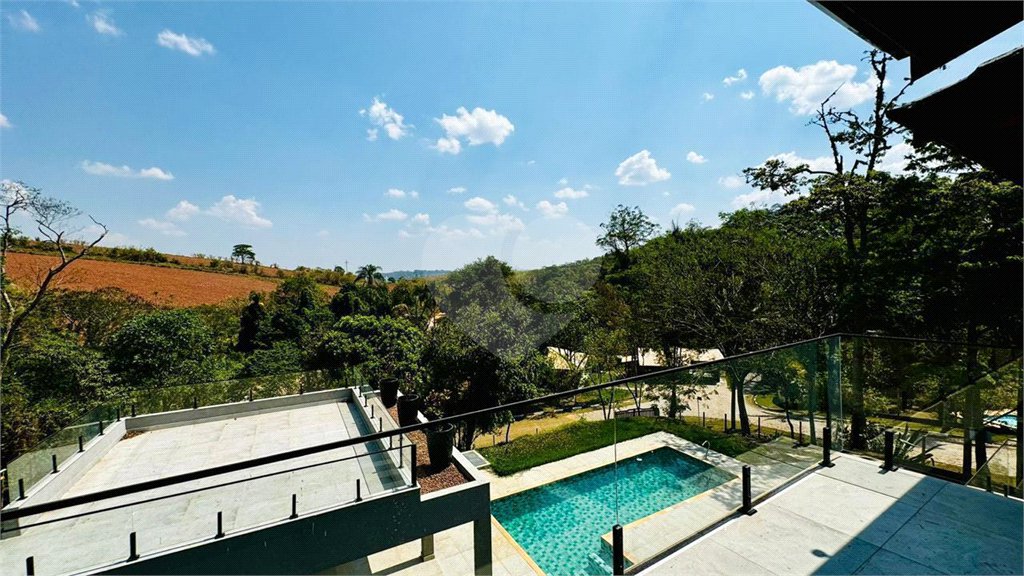 Casa à venda com 4 suítes no condomínio Associação Portal Ouro Verde, Atibaia - SP