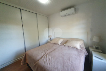 Casa à venda com 4 quartos, sendo 2 suítes,  no condomínio Vinhas da Vista Alegre - Lado Café, Vinhedo - SP