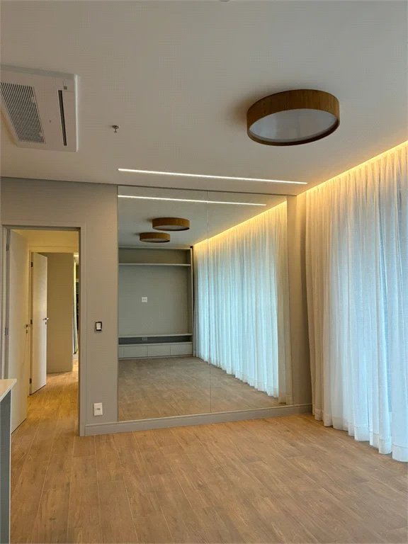Apartamento à venda com 2 quartos, sendo 1 suíte, em Jardim das Acácias, São Paulo, SP
