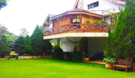 Sobrado à venda com 4 quartos, sendo 2 suítes, em Alto da Boa Vista, São Paulo, SP