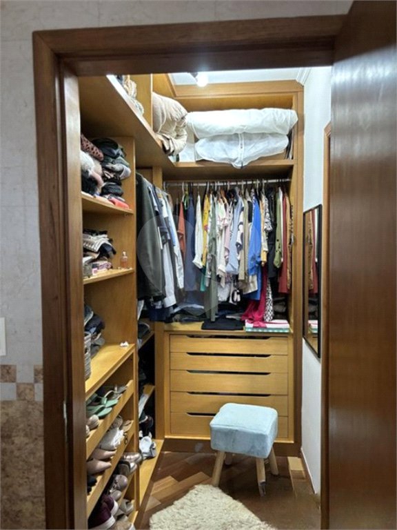 Sobrado à venda com 4 quartos, sendo 1 suíte, em Vila Floresta, Santo André, SP