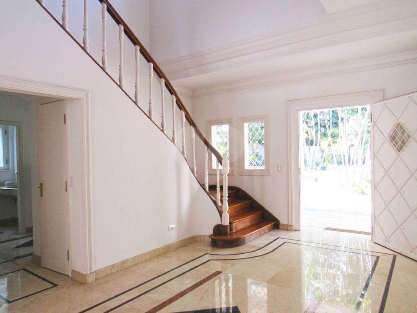 Casa à venda com 4 suítes no condomínio Chácara Flora, São Paulo - SP