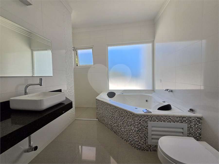 Casa para alugar com 3 suítes no condomínio Alphaville Nova Esplanada 1, Votorantim - SP