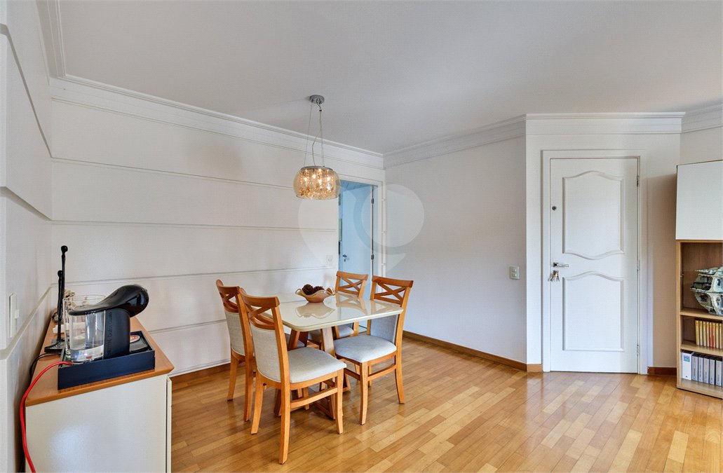 Apartamento à venda com 3 quartos, sendo 1 suíte, em Santo Amaro, São Paulo, SP