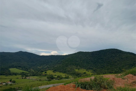 Terreno à venda no condomínio Portal Lamis, Bom Jesus dos Perdões - SP