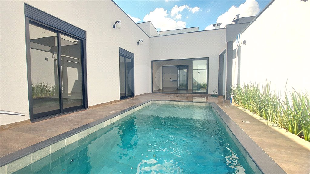 Casa à venda com 3 suítes no condomínio Villagio DI Capri, Votorantim - SP