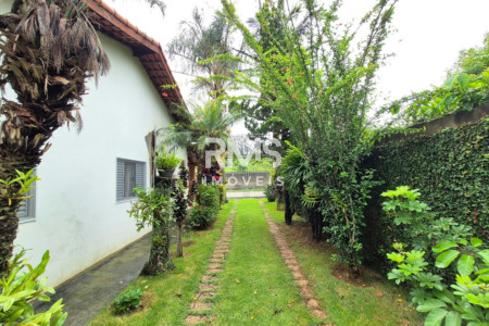 Casa à venda com 4 quartos, sendo 1 suíte,  em Villarejo Sopé da Serra (Vilarejo), Cabreúva, SP