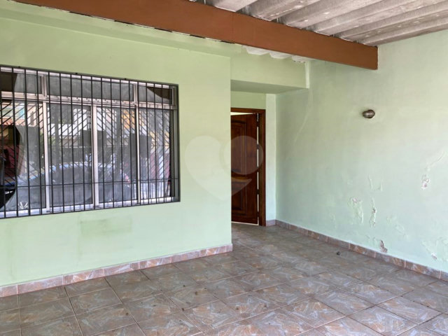 Sobrado à venda com 4 quartos, sendo 1 suíte,  em Campo Grande, São Paulo, SP