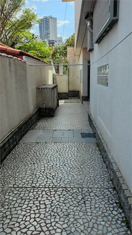 Casa à venda com 4 suítes em Vila Pirajussara, São Paulo, SP