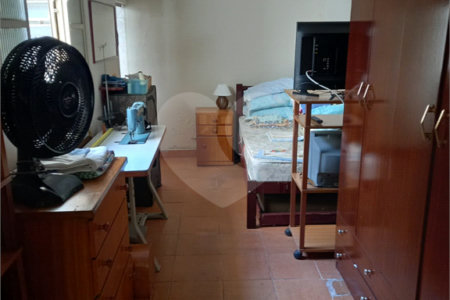 Casa à venda com 2 quartos em Cambuci, São Paulo, SP