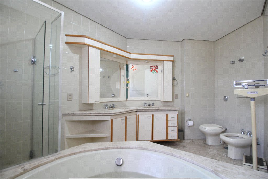Apartamento à venda com 3 suítes em Vila Suzana, São Paulo, SP