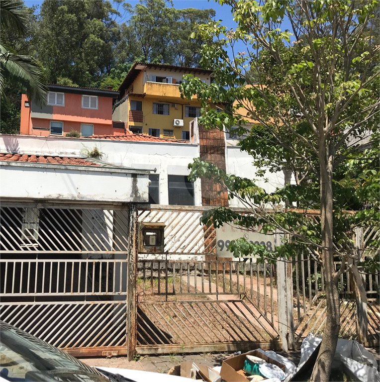 Casa Térrea à venda com 3 quartos, sendo 1 suíte,  em Jardim Peri Peri, São Paulo, SP
