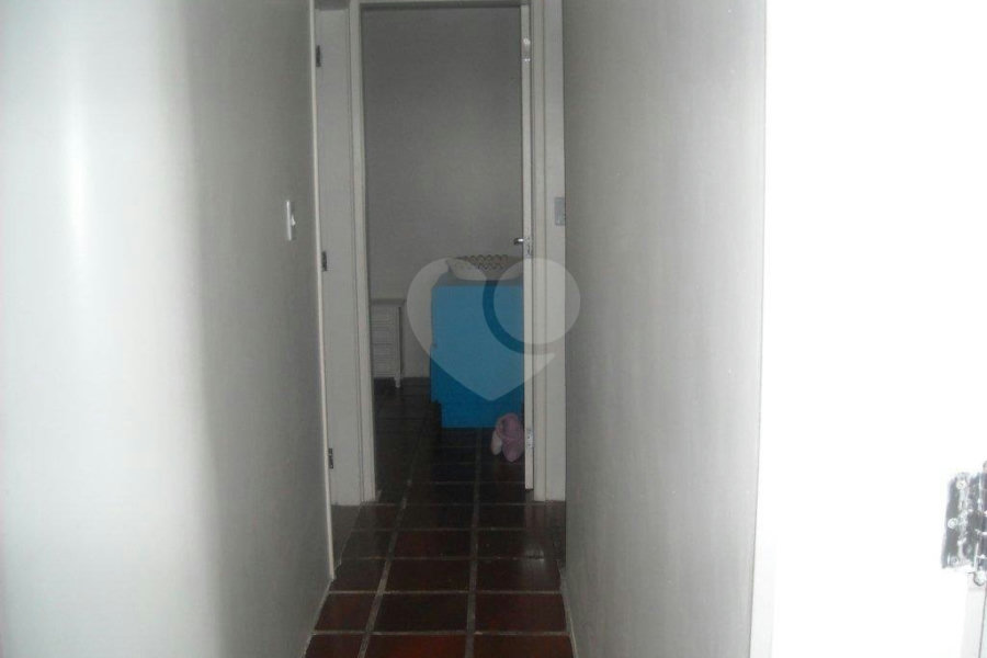 Apartamento à venda com 4 quartos, sendo 1 suíte, em Enseada, Guarujá, SP