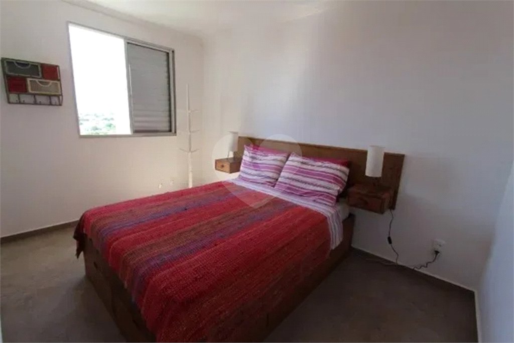 Apartamento à venda com 3 quartos, sendo 1 suíte, em Conjunto Residencial Trinta e Um de Março, São José dos Campos, SP