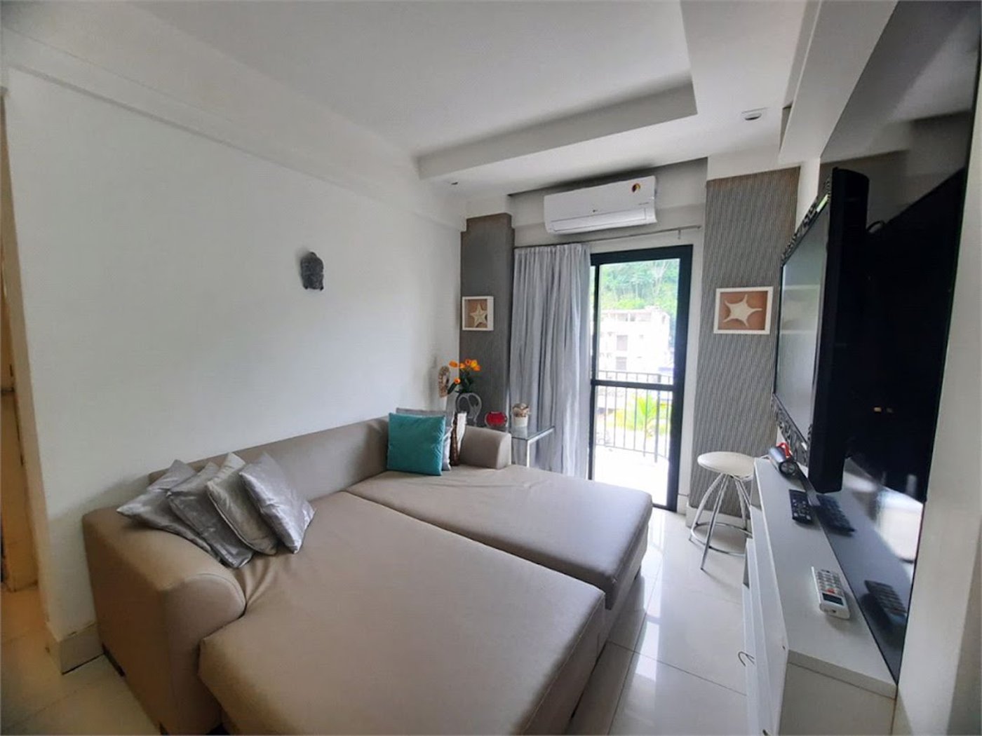 Apartamento à venda, 45 m² por R$ 307.400,00 - Enseada - Guarujá/SP