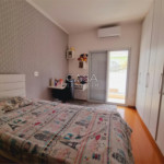 Sobrado à venda com 3 quartos, sendo 1 suíte, em Parque Residencial Villa dos Inglezes, Sorocaba, SP
