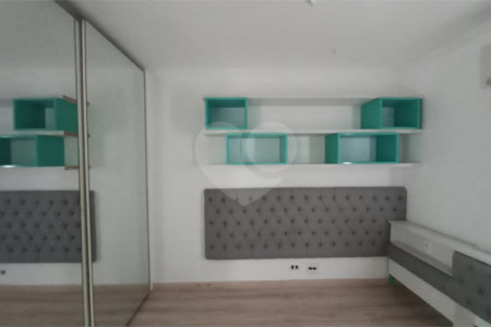 Apartamento à venda com 3 quartos, sendo 1 suíte,  em Vila Andrade, São Paulo, SP