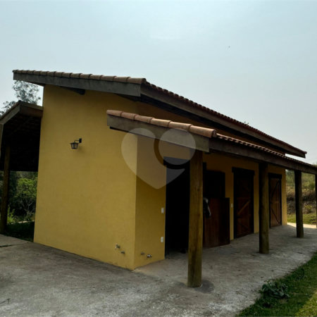 Sítio à venda com 3 quartos, sendo 1 suíte,  em Week-end, Jarinu, SP