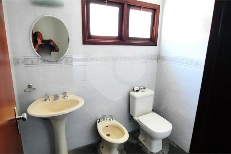 Casa à venda ou para alugar com 4 quartos, sendo 2 suítes, em Mantiqueira, Mairiporã, SP