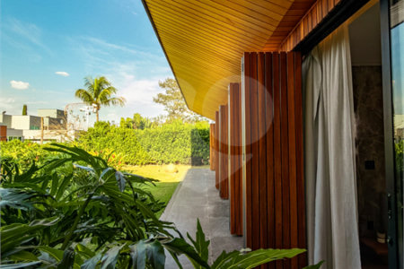 Casa à venda com 3 suítes no condomínio Primavera, Salto - SP