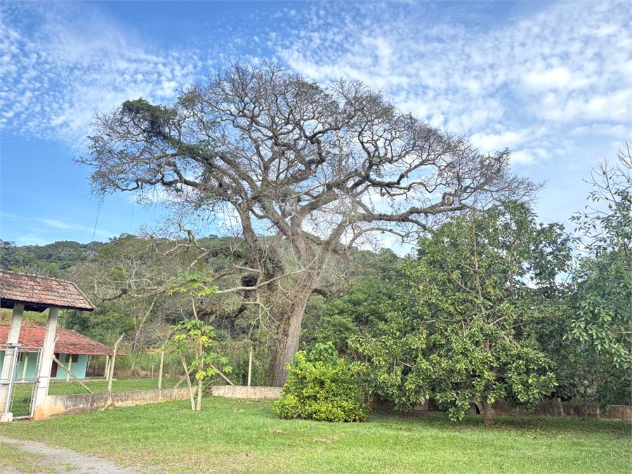 Sítio à venda com 3 quartos, sendo 1 suíte, no Centro, Guararema, SP