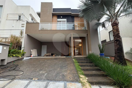 Casa à venda com 4 quartos, sendo 3 suítes, no condomínio Mont Blanc, Sorocaba - SP
