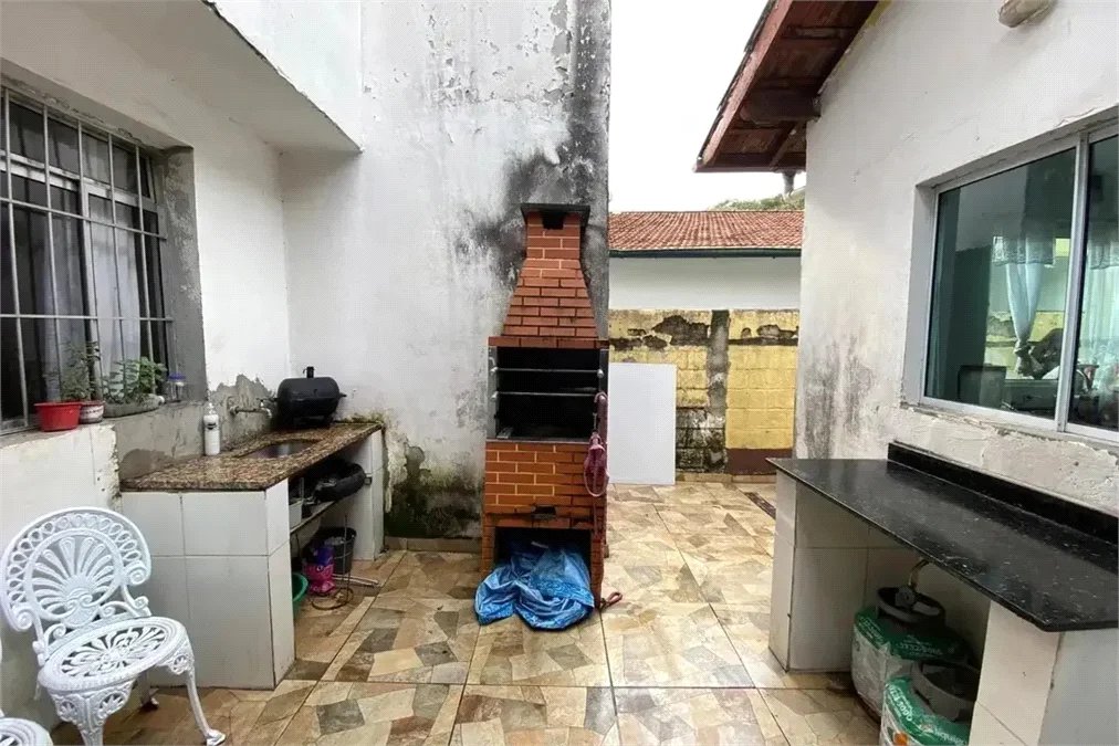 Sobrado à venda com 3 quartos, sendo 2 suítes, em Conjunto Residencial Butantã, São Paulo, SP