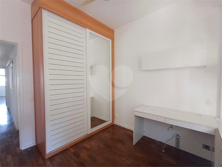 Apartamento à venda com 3 quartos, sendo 1 suíte,  em Lagoa, Rio de Janeiro, RJ