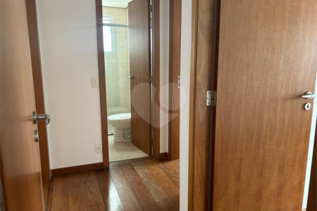 Apartamento para alugar com 3 quartos, sendo 1 suíte, em Pinheiros, São Paulo, SP