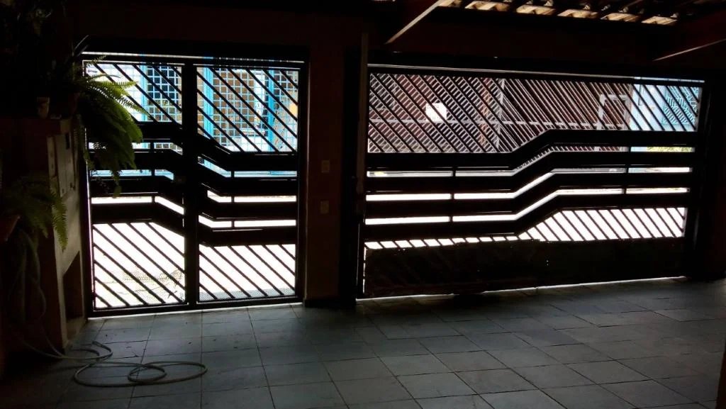 Sobrado à venda com 5 quartos, sendo 1 suíte, em Lapa de Baixo, São Paulo, SP