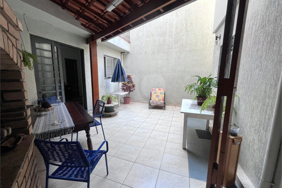 Sobrado à venda com 4 quartos, sendo 2 suítes, em Santana, São Paulo, SP