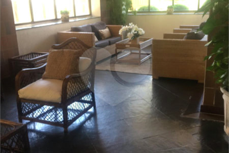 Apartamento à venda com 3 quartos, sendo 1 suíte, em Parque Enseada, Guarujá, SP
