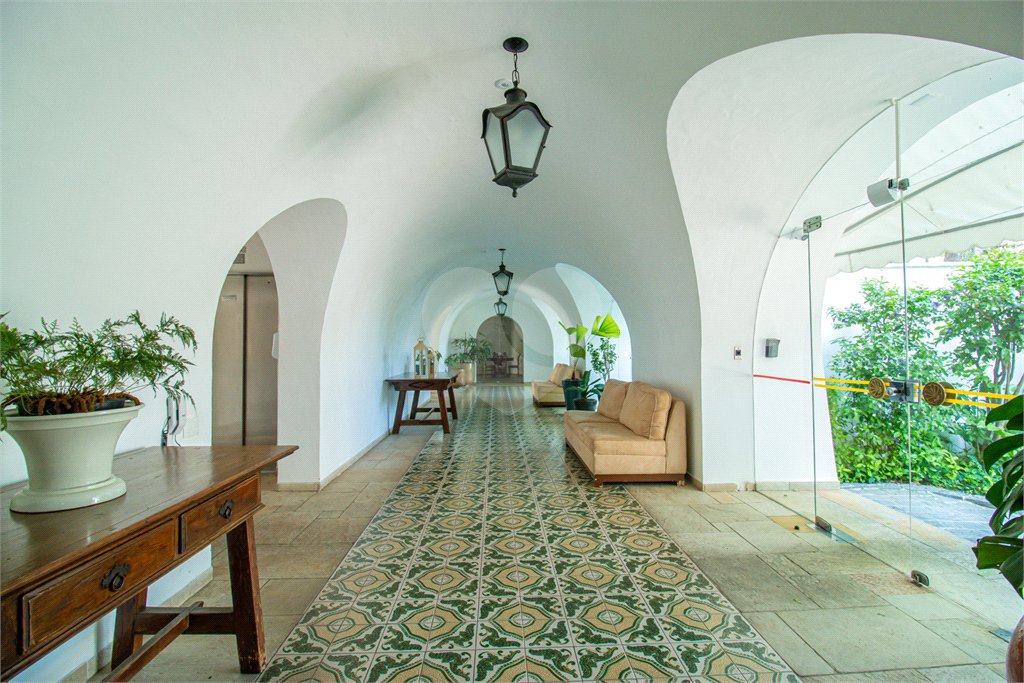 Apartamento à venda com 4 quartos, sendo 3 suítes, em Chácara Santo Antônio, São Paulo, SP