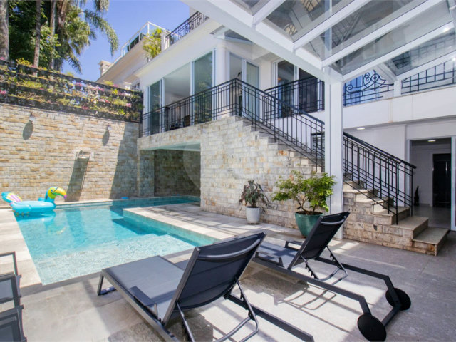 Casa à venda com 4 suítes no condomínio Conde D Eu, São Paulo - SP