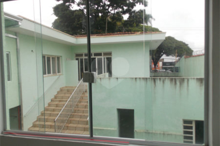 Casa à venda ou para alugar com 15 quartos, sendo 5 suítes,  no Centro, Atibaia, SP