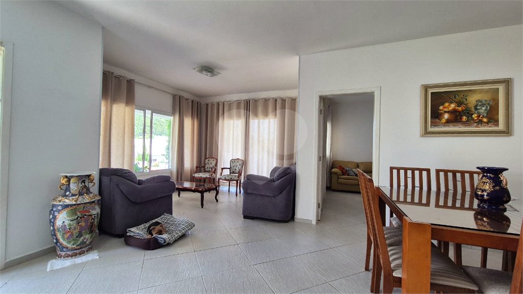 Casa à venda com 5 quartos, sendo 4 suítes, no condomínio Terras de Lucas, Sorocaba - SP
