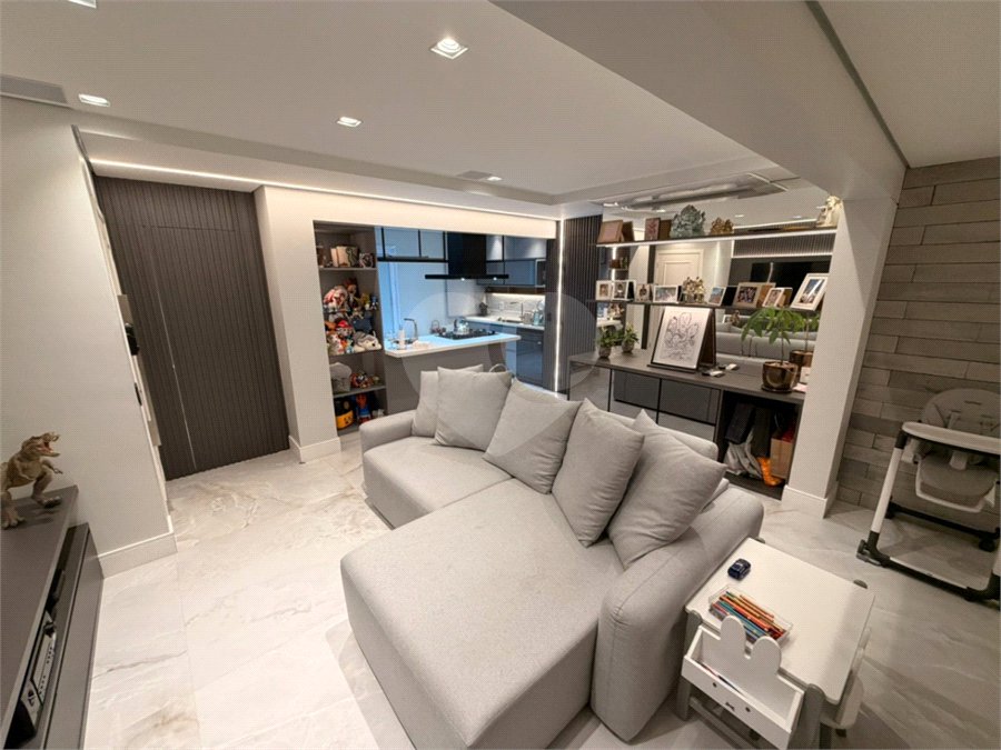 Apartamento à venda com 3 quartos, sendo 1 suíte,  em Granja Julieta, São Paulo, SP