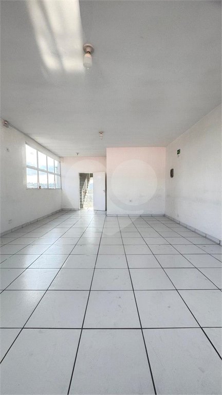 Prédio para alugar no Centro, Poá, SP