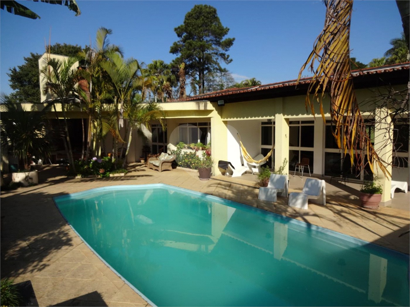 Casa à venda com 5 quartos, sendo 2 suítes,  em Vila Oliveira, Mogi das Cruzes, SP