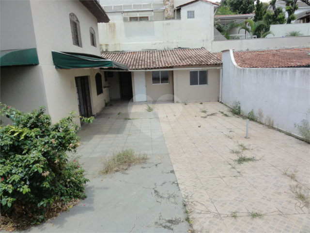 Casa Térrea à venda ou para alugar com 4 quartos em Jardim Floresta, São Paulo, SP