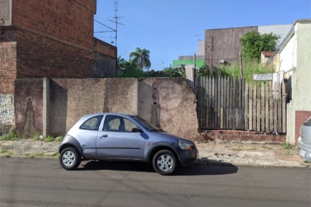 Terreno com 410,00 m² no bairro Vila Costa do Sol.