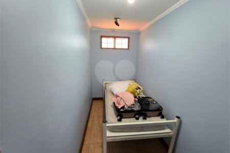 Chácara à venda com 4 quartos, sendo 1 suíte, em Cercadinho, Alambari, SP